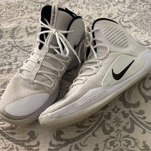 Nike Hyperdunk Sneakers